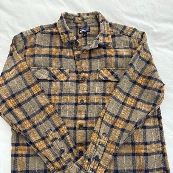 Patagonia Men's M Fjord Flannel Plaid Button Down Shirt - Picture 1 of 3